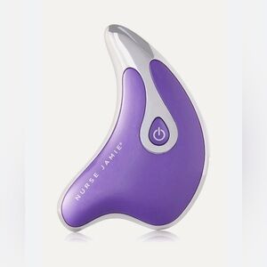 NWT Nurse Jamie Triangle Facial Beauty Tool (1 piece)